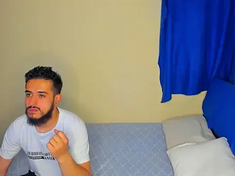 Snapshot of astredad2025 chatting on November 25, 2025, 3:06 am astredad2025 online show from November 25, 2025, 3:06 am