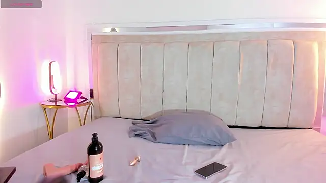 Crystal Stones online show from March 4, 2026, 12:55 pm