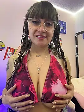 Snapshot of Pinkvixen69 chatting on June 16, 2026, 2:30 pm Pinkvixen69 online show from June 16, 2026, 2:30 pm