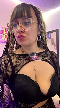 Pinkvixen69 online show from July 31, 2026, 5:01 pm