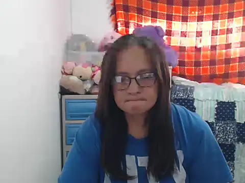 Snapshot of Kinkybela2025 chatting on November 15, 2025, 11:10 pm Kinkybela2025 online show from November 15, 2025, 11:10 pm