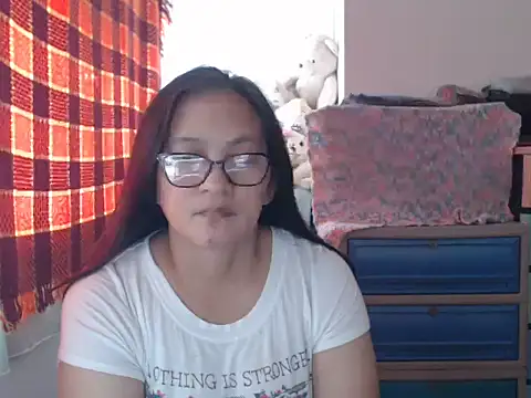 Snapshot of Kinkybela2025 chatting on January 7, 2026, 1:08 am Kinkybela2025 online show from January 7, 2026, 1:08 am