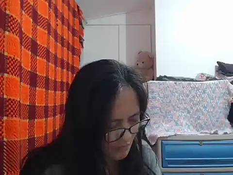 Snapshot of Kinkybela2025 chatting on January 10, 2026, 10:25 pm Kinkybela2025 online show from January 10, 2026, 10:25 pm