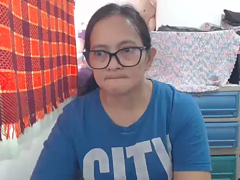 Snapshot of Kinkybela2025 chatting on January 13, 2026, 2:17 am Kinkybela2025 online show from January 13, 2026, 2:17 am