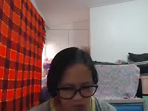 Snapshot of Kinkybela2025 chatting on January 15, 2026, 1:43 am Kinkybela2025 online show from January 15, 2026, 1:43 am