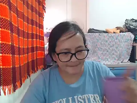 Snapshot of Kinkybela2025 chatting on February 19, 2026, 4:08 am Kinkybela2025 online show from February 19, 2026, 4:08 am