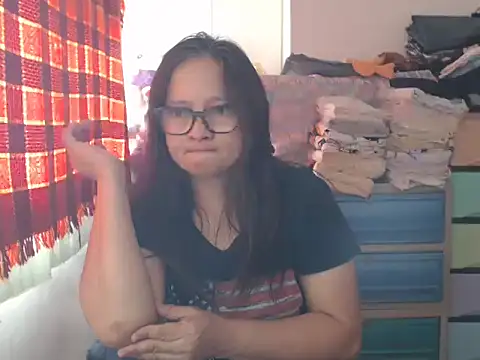 Snapshot of Kinkybela2025 chatting on February 25, 2026, 12:20 am Kinkybela2025 online show from February 25, 2026, 12:20 am