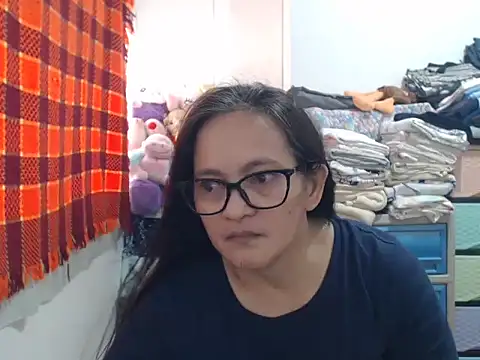 Snapshot of Kinkybela2025 chatting on February 27, 2026, 6:13 am Kinkybela2025 online show from February 27, 2026, 6:13 am