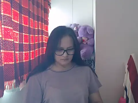 Snapshot of Kinkybela2025 chatting on March 21, 2026, 12:37 am Kinkybela2025 online show from March 21, 2026, 12:37 am