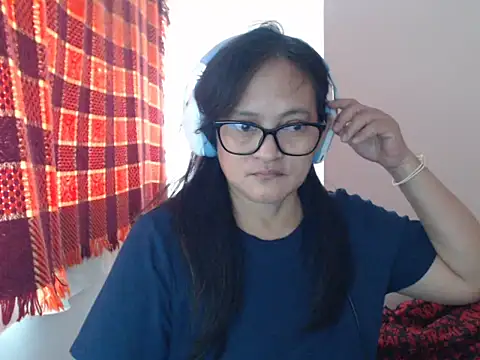 Snapshot of Kinkybela2025 chatting on May 15, 2026, 11:01 pm Kinkybela2025 online show from May 15, 2026, 11:01 pm