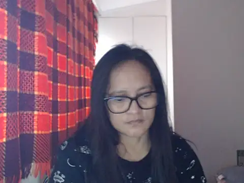 Snapshot of Kinkybela2025 chatting on June 5, 2026, 1:01 am Kinkybela2025 online show from June 5, 2026, 1:01 am