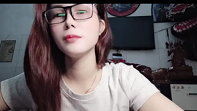 Family-Lovee online show from April 23, 2026, 3:36 pm
