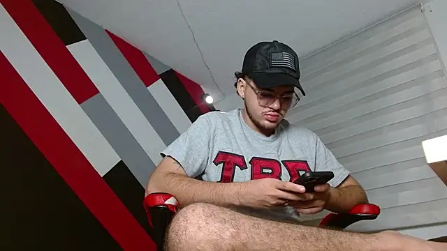 Snapshot of Zac_Golden chatting on June 19, 2026, 11:47 am Zac Golden online show from June 19, 2026, 11:47 am