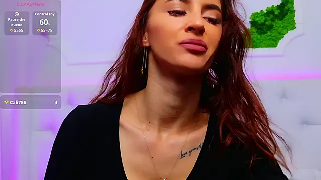 ElisaCharm online show from January 19, 2026, 3:32 am