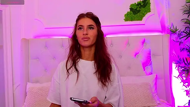 ElisaCharm online show from June 18, 2026, 3:40 am