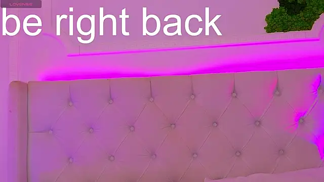ElisaCharm online show from June 19, 2026, 3:55 am