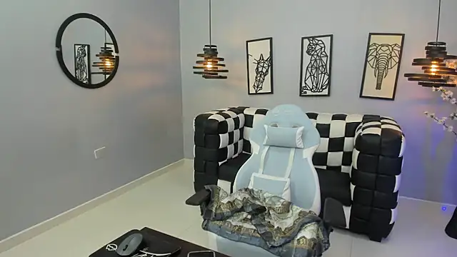 Bianca Millf online show from June 16, 2026, 3:20 am