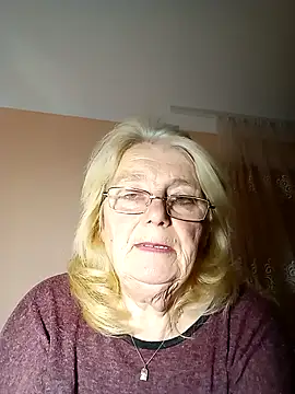 Snapshot of AmyLove353 chatting on October 30, 2025, 10:21 pm AmyLove353 online show from October 30, 2025, 10:21 pm