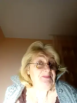 Snapshot of AmyLove353 chatting on November 8, 2025, 9:24 pm AmyLove353 online show from November 8, 2025, 9:24 pm