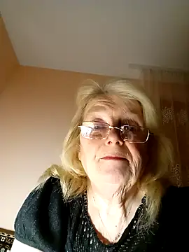 Snapshot of AmyLove353 chatting on November 15, 2025, 10:59 pm AmyLove353 online show from November 15, 2025, 10:59 pm