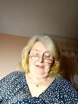 Snapshot of AmyLove353 chatting on November 22, 2025, 8:19 pm AmyLove353 online show from November 22, 2025, 8:19 pm