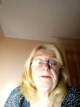 Snapshot of AmyLove353 chatting on November 24, 2025, 9:58 pm AmyLove353 online show from November 24, 2025, 9:58 pm