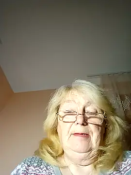 Snapshot of AmyLove353 chatting on November 26, 2025, 5:30 am AmyLove353 online show from November 26, 2025, 5:30 am