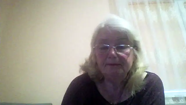 Snapshot of AmyLove353 chatting on May 14, 2026, 2:40 am AmyLove353 online show from May 14, 2026, 2:40 am