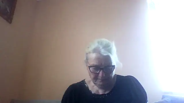 Snapshot of AmyLove353 chatting on June 16, 2026, 4:15 am AmyLove353 online show from June 16, 2026, 4:15 am