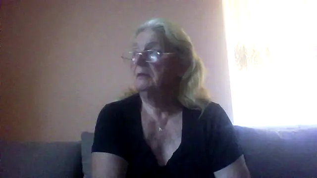 Snapshot of AmyLove353 chatting on July 4, 2026, 3:24 am AmyLove353 online show from July 4, 2026, 3:24 am