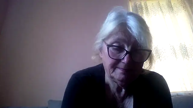 Snapshot of AmyLove353 chatting on July 6, 2026, 9:17 am AmyLove353 online show from July 6, 2026, 9:17 am