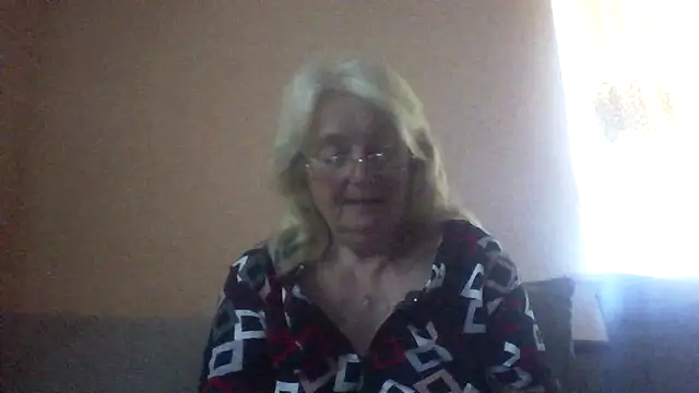 Snapshot of AmyLove353 chatting on July 9, 2026, 3:21 am AmyLove353 online show from July 9, 2026, 3:21 am