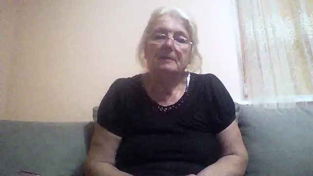 Snapshot of AmyLove353 chatting on July 17, 2026, 2:18 am AmyLove353 online show from July 17, 2026, 2:18 am