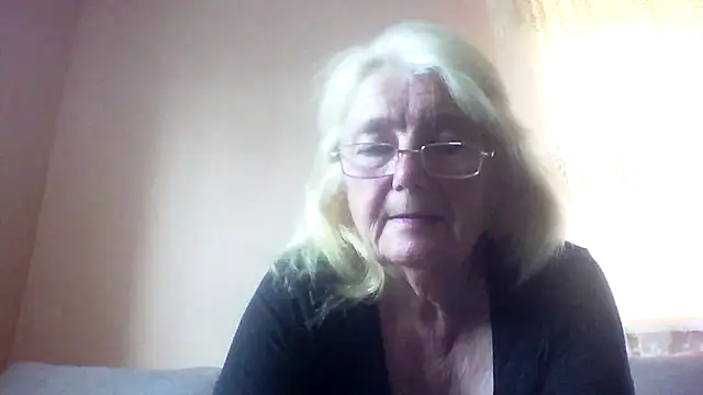 Snapshot of AmyLove353 chatting on August 1, 2026, 4:34 am AmyLove353 online show from August 1, 2026, 4:34 am