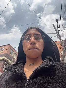 Violeet-Smith online show from December 18, 2025, 4:35 pm