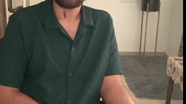 Snapshot of MakeMeAwareAah chatting on December 4, 2025, 7:28 am MakeMeAwareAah online show from December 4, 2025, 7:28 am