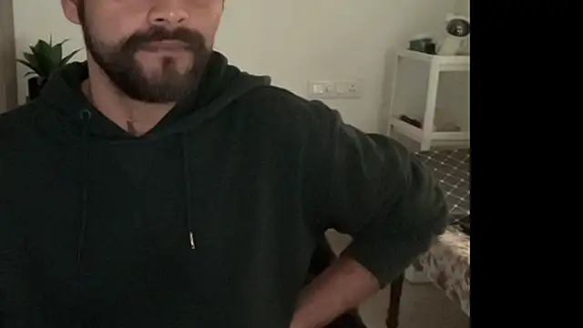 Snapshot of MakeMeAwareAah chatting on December 15, 2025, 3:44 am MakeMeAwareAah online show from December 15, 2025, 3:44 am