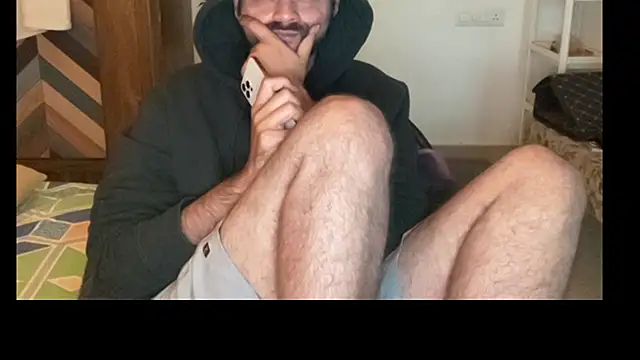 Snapshot of MakeMeAwareAah chatting on December 15, 2025, 3:49 pm MakeMeAwareAah online show from December 15, 2025, 3:49 pm