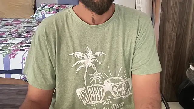 Snapshot of MakeMeAwareAah chatting on April 14, 2026, 5:02 am MakeMeAwareAah online show from April 14, 2026, 5:02 am