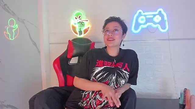 Snapshot of Juliexxxtasy chatting on October 22, 2025, 7:24 pm Juliexxxtasy online show from October 22, 2025, 7:24 pm