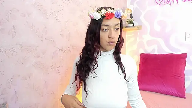mia scarlett7 online show from April 22, 2026, 12:28 pm