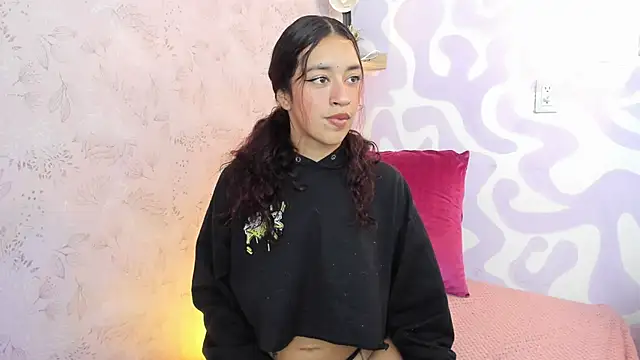 mia scarlett7 online show from April 25, 2026, 1:41 pm