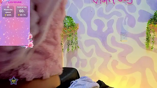 mia scarlett7 online show from June 26, 2026, 12:31 pm
