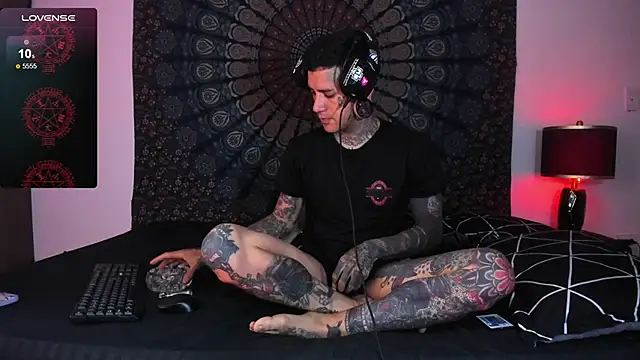 cleoo jhonny online show from January 14, 2026, 5:13 am