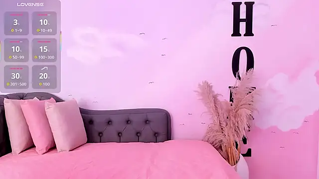 Snapshot of gracehall_1 chatting on November 30, 2025, 1:15 pm gracehall 1 online show from November 30, 2025, 1:15 pm