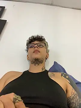 Snapshot of Abby_Evanns1 chatting on November 15, 2025, 3:52 pm Abby Evanns1 online show from November 15, 2025, 3:52 pm