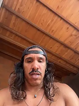 Snapshot of caiiobahia chatting on May 16, 2026, 7:56 pm caiiobahia online show from May 16, 2026, 7:56 pm