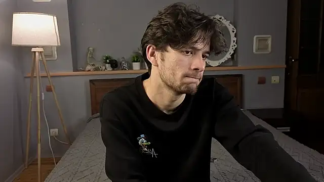 elvano et online show from November 27, 2025, 7:49 pm