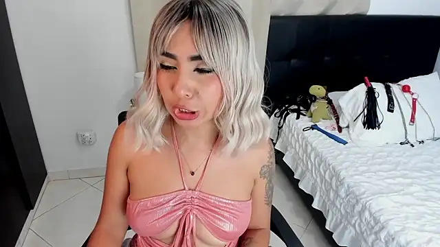 Emilyvalk  online show from June 11, 2026, 9:57 pm
