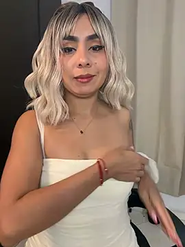 Emilyvalk  online show from June 20, 2026, 8:55 pm
